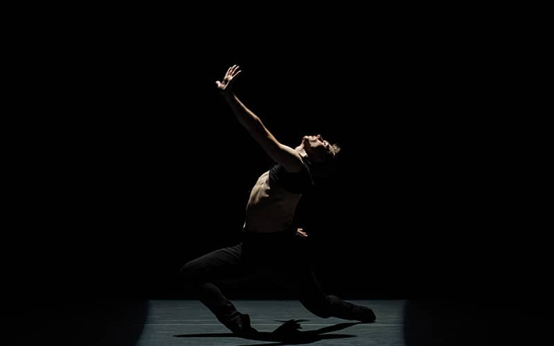 James Cunningham, Quem viver, verá, Choreography: Jennifer Archibald, Photography: Peter Mueller