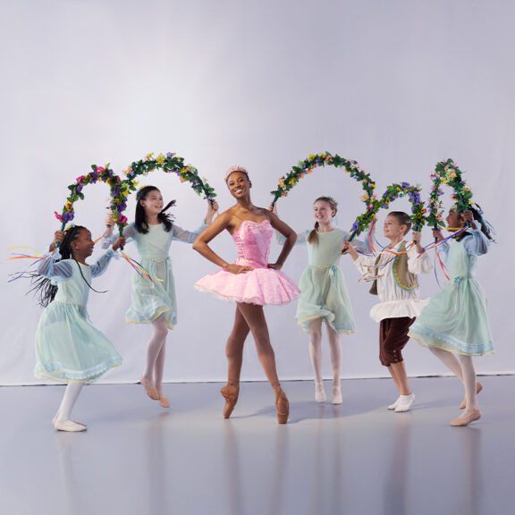 2023-2024 season | Photo of the female cast of the Sleeping Beauty ballet performance posing